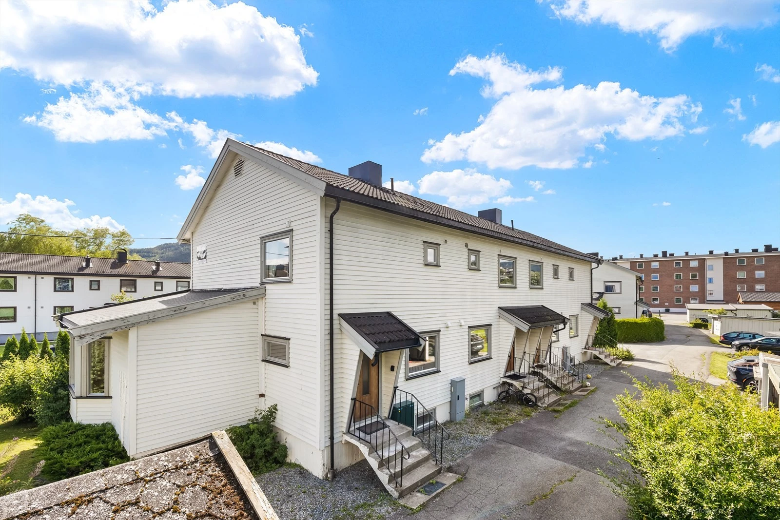 Boligen ligger i enden av feltet (meget barnevennlig)