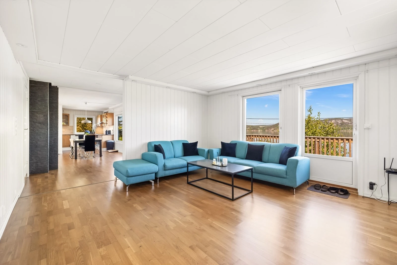 Stue har utgang til terrasse