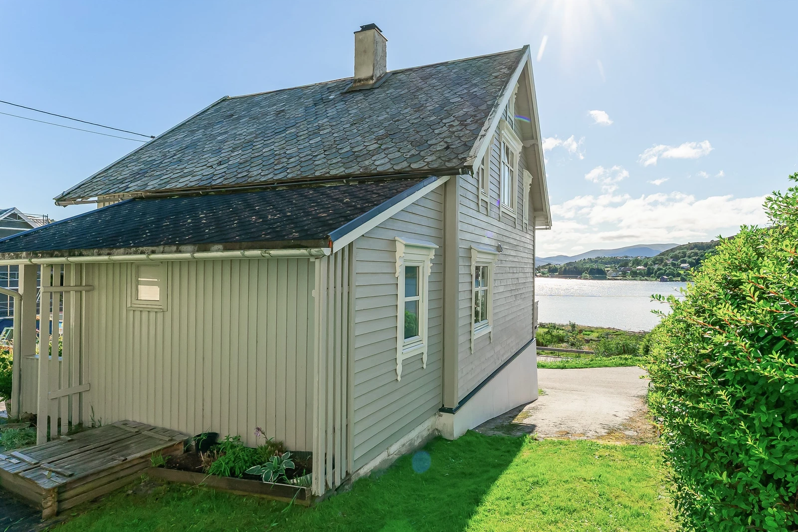 Boligen er opprinnelig fra 1916, men ble påbygget i 1960. Galleribilde