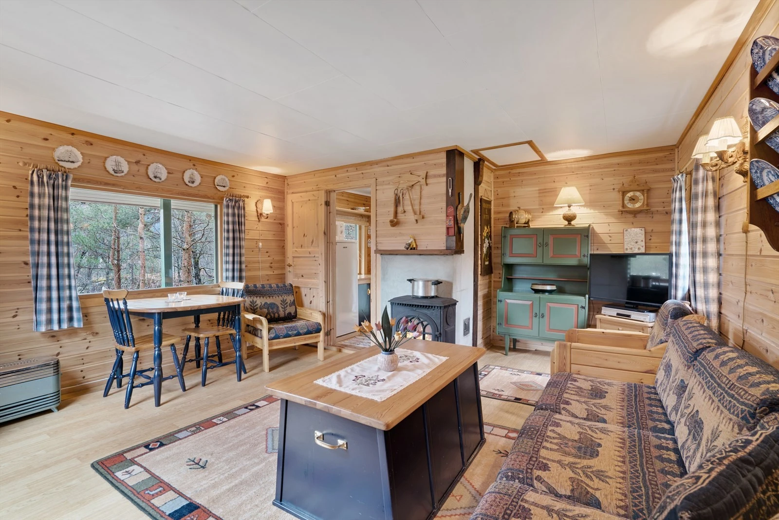 DOY08313 hdr Galleribilde