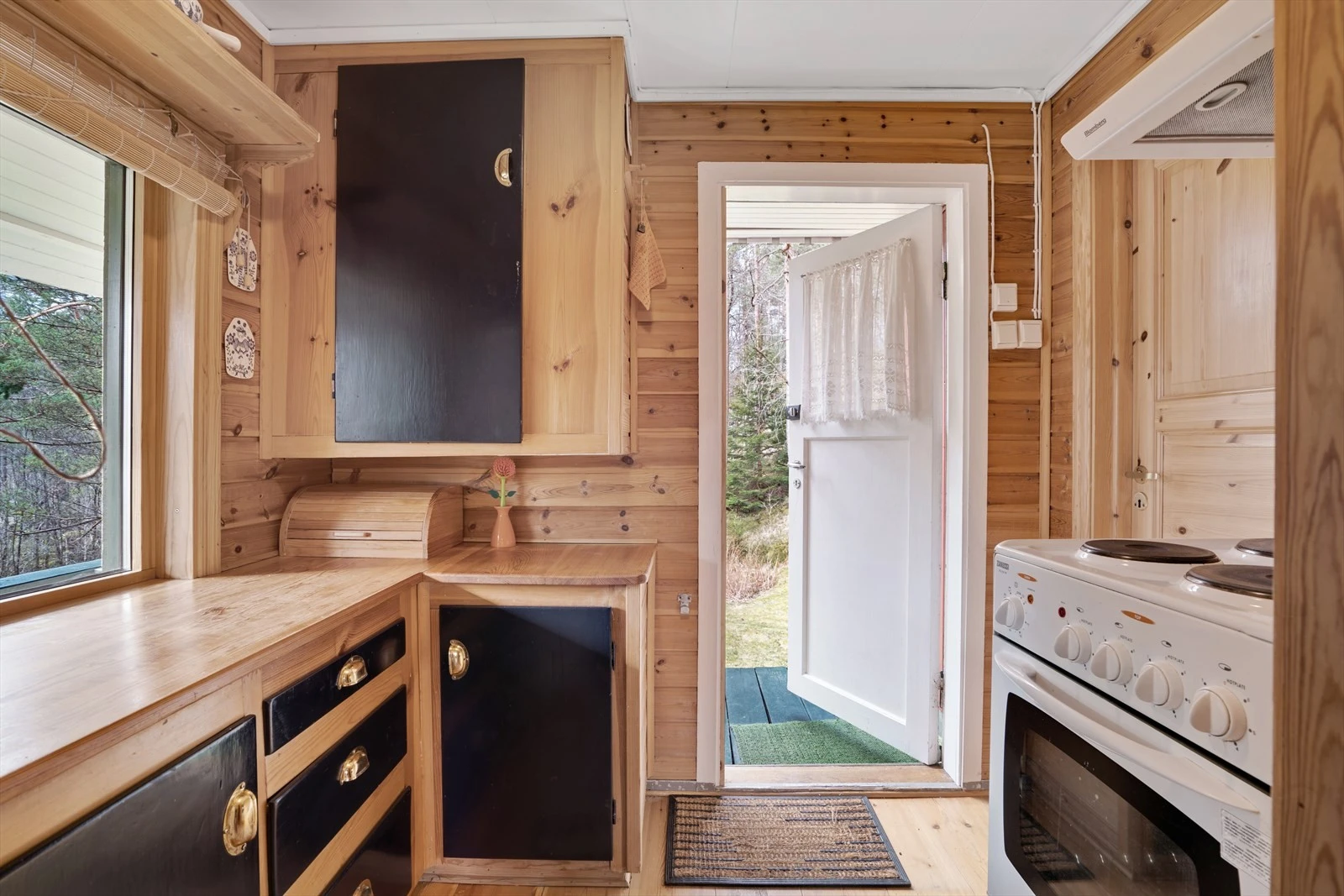 DOY08304 hdr Galleribilde