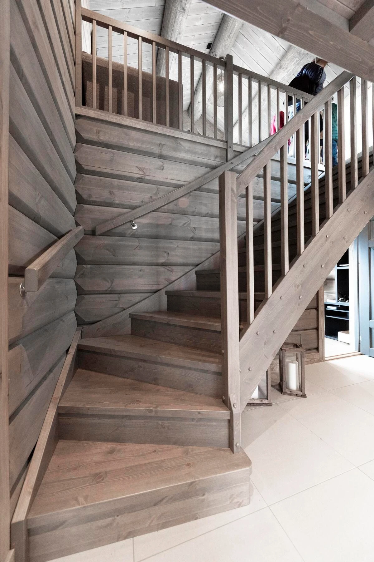 God trapp opp til 2.etg
Foto fra Andor visningshytte på Hellerudsletta Galleribilde