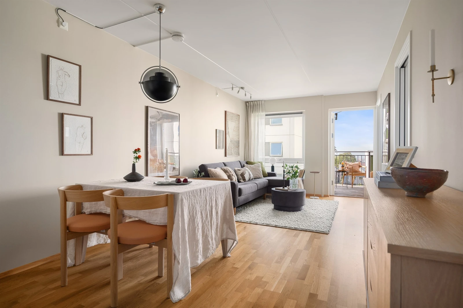 Dette er en romslig 2-roms, så her har du en stue med god plass til spisestue og TV/sofa. Galleribilde