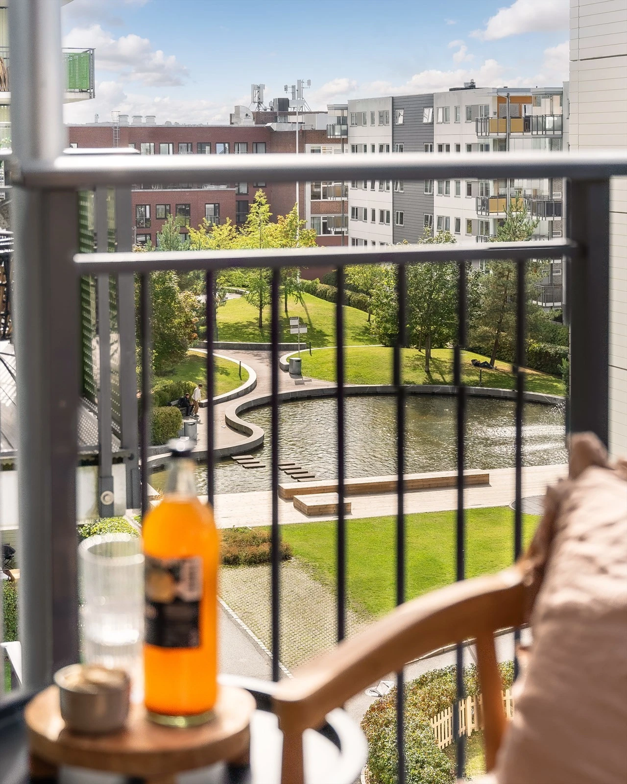 Boligen ligger på et bilfritt og grønt boligfelt på Frydenberg/Løren. Galleribilde