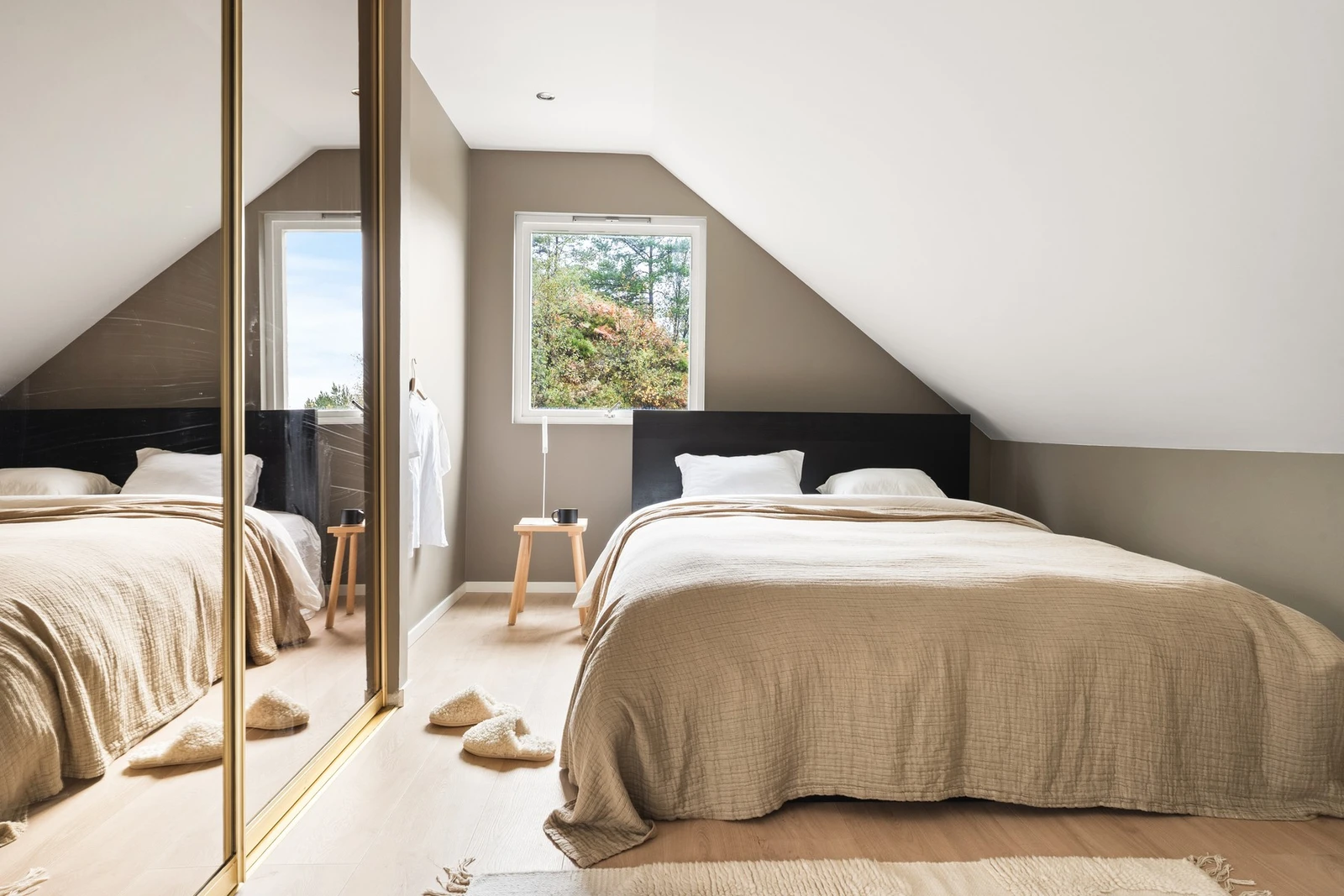 Alle soverommene ligger i 2. etasje. Galleribilde