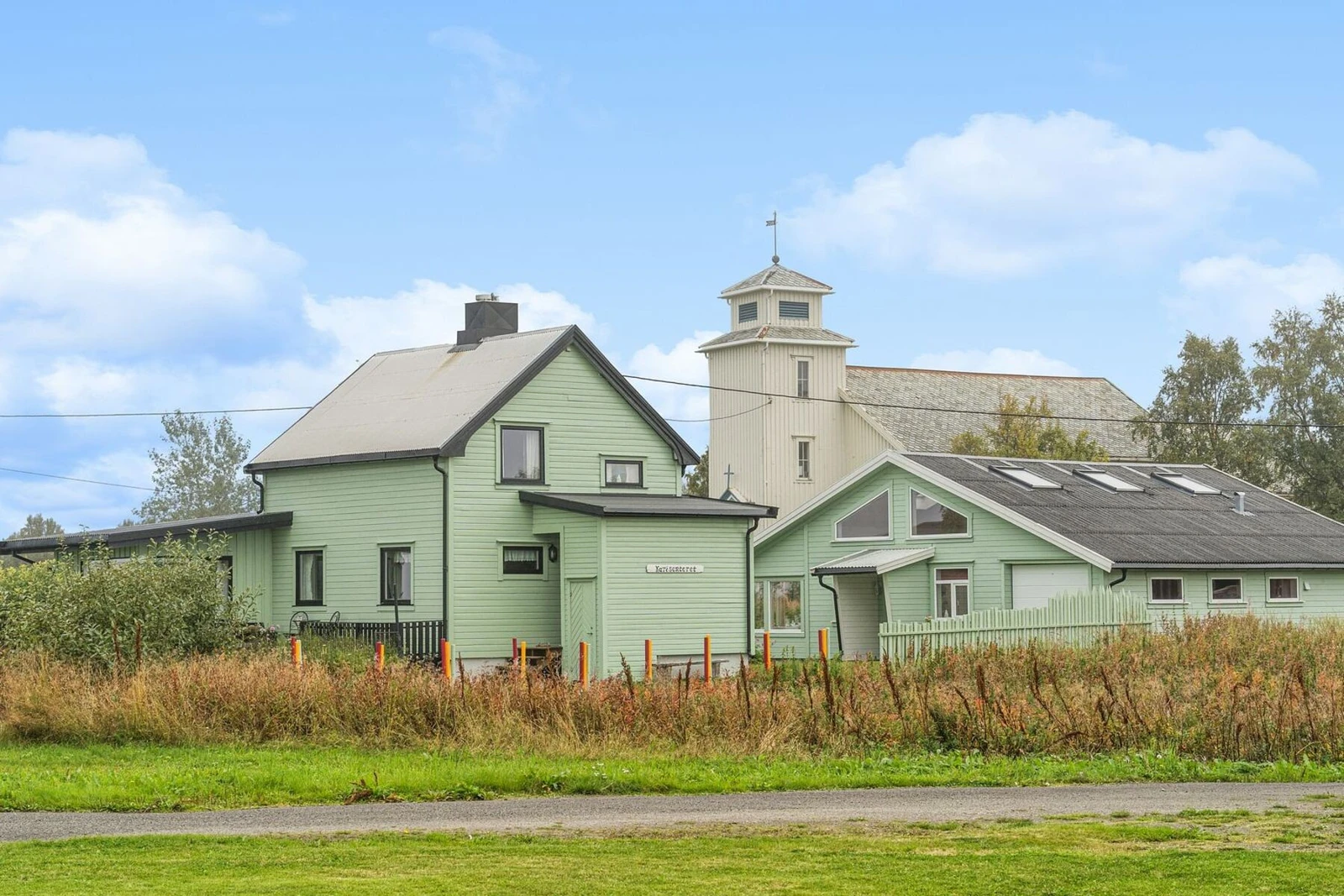Det er gjort betydelige oppgraderinger på hovedhuset gjennom årene og annekset ble oppgradert i 2010/11 Galleribilde