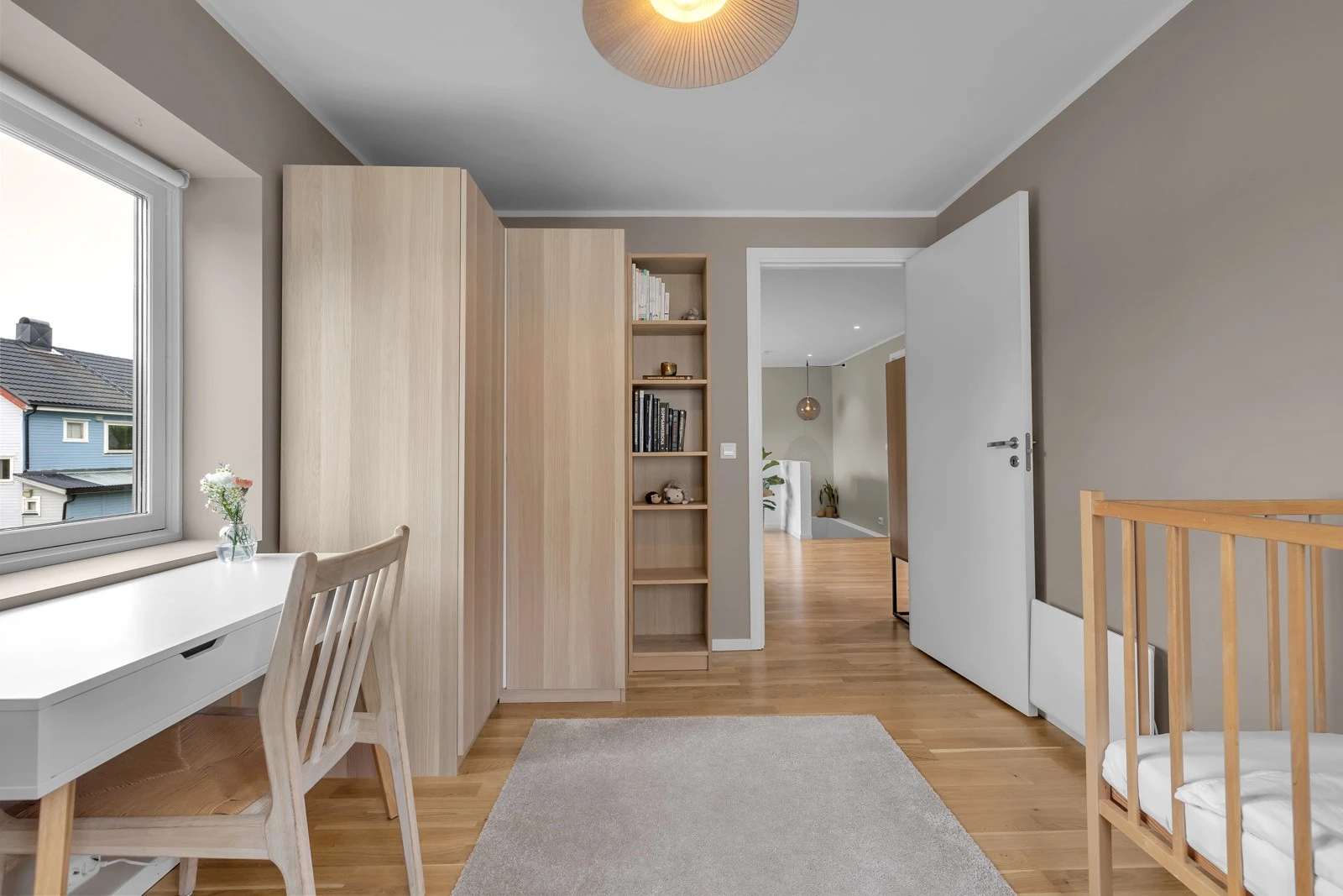 Soverom 2 er tilbaketrukket og av fin størrelse Galleribilde