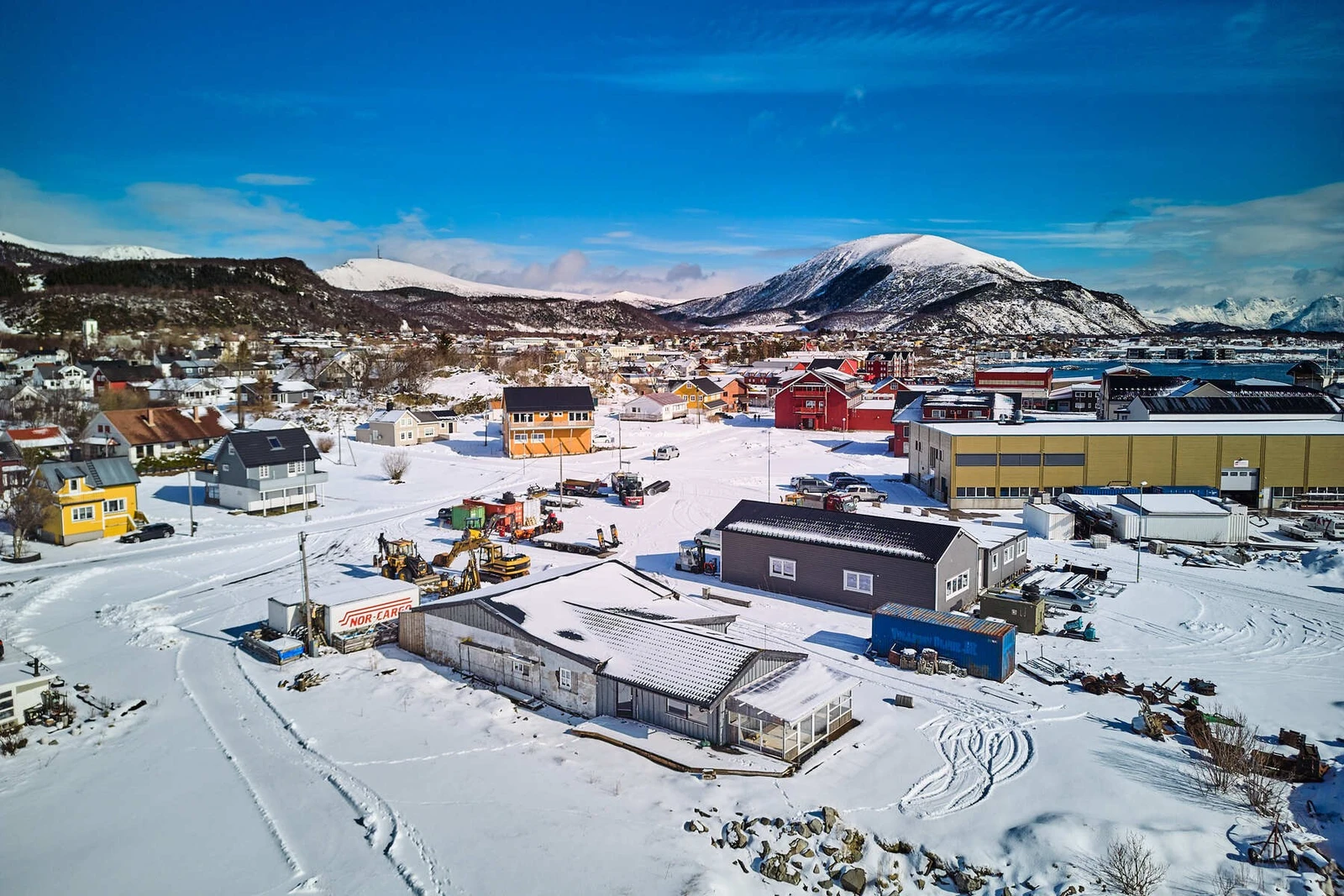 Det er fine turmuligheter i nærområdet, og kort vei til Melbumarkas flotte tur og aktivitetsområde sommer som vinter. Galleribilde
