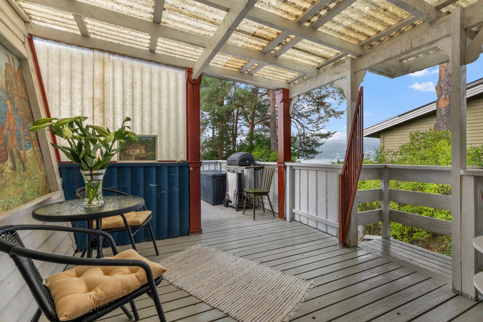 Å lese en god bok i le på vindfulle dager kan være balsam for sjelen. Galleribilde