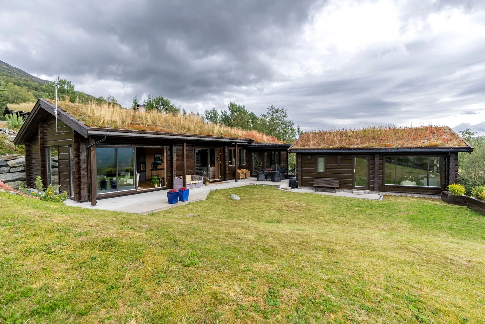 Tomten er på ca. 900 kvadratmeter. Galleribilde