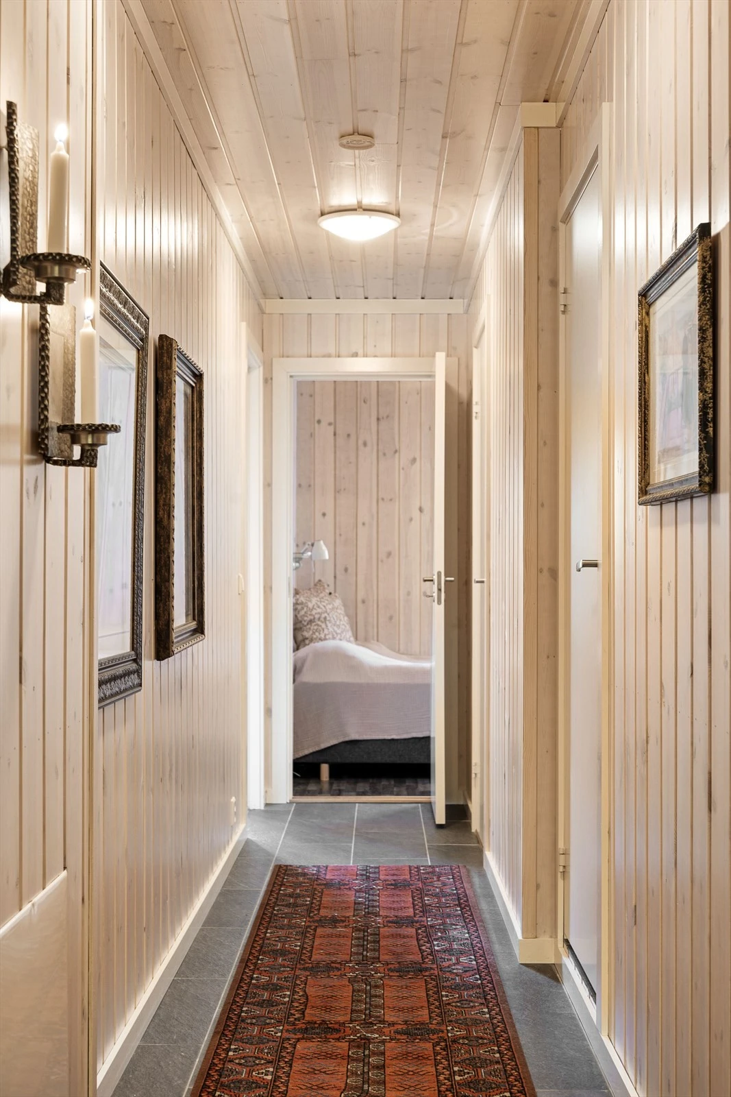 Totalt 14 sengeplasser gjør hytta perfekt for storfamilien eller vennegjengen Galleribilde