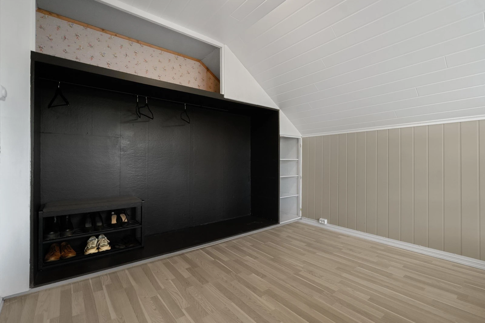 Soverom 3 - rommet er fleksibelt og kan brukes både som soverom, hjemmekontor eller gjesterom Galleribilde