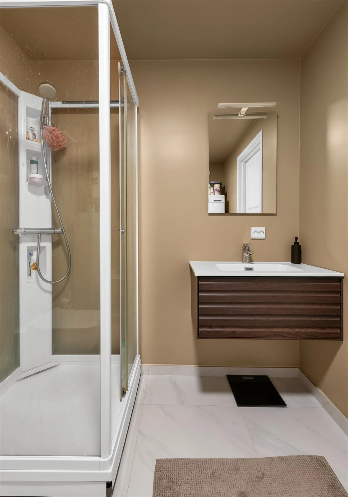 hybel bad Galleribilde