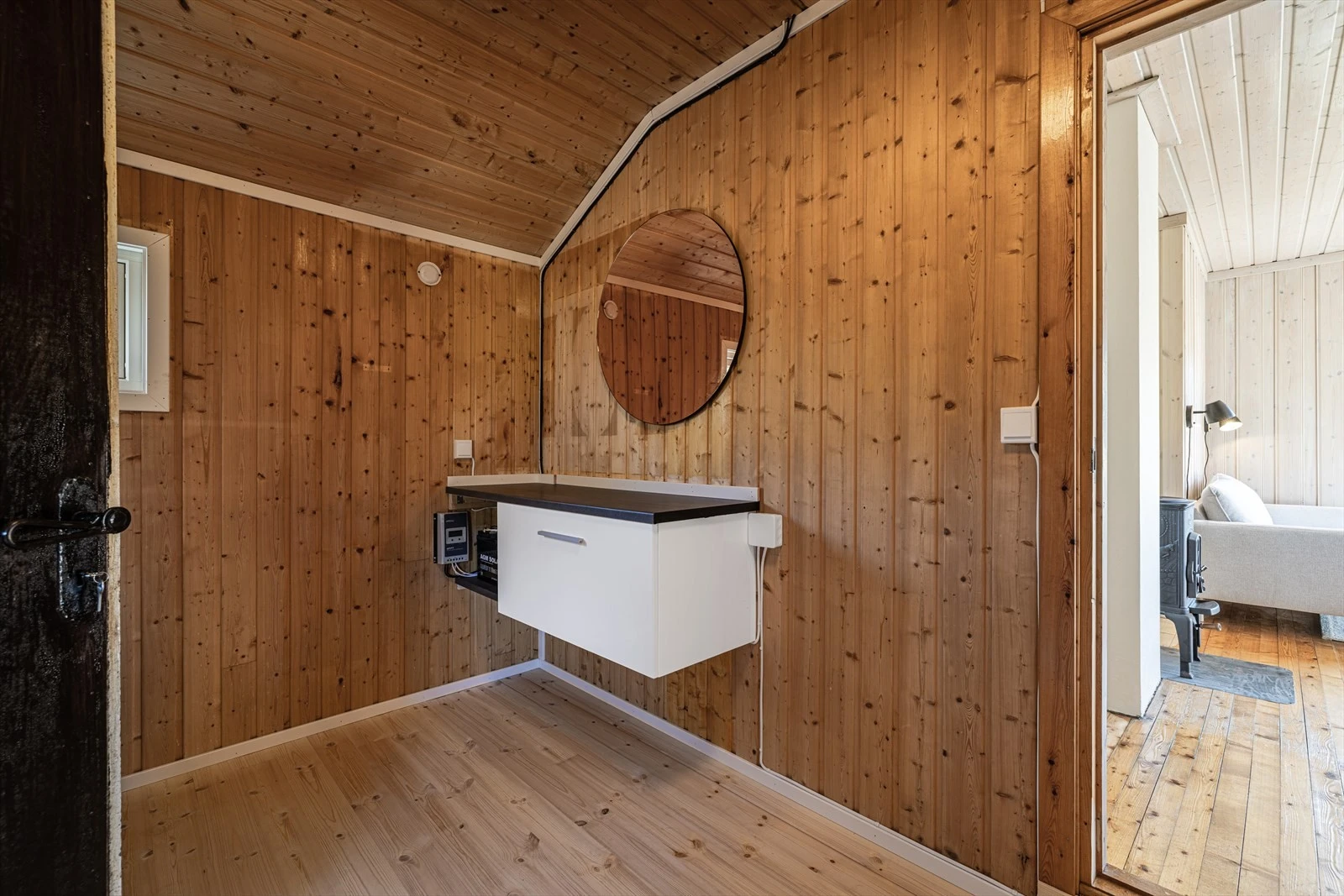 Entre/ hall med plass for vaskeservant Galleribilde