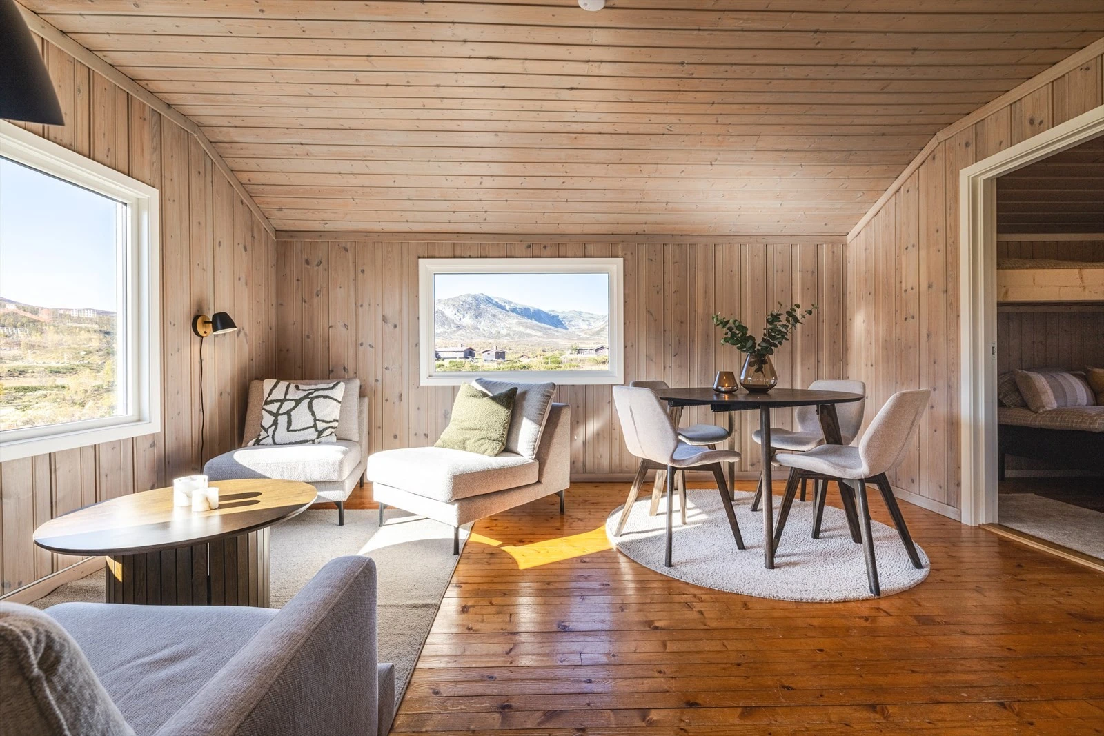 God plass for møblement og spiseplass Galleribilde