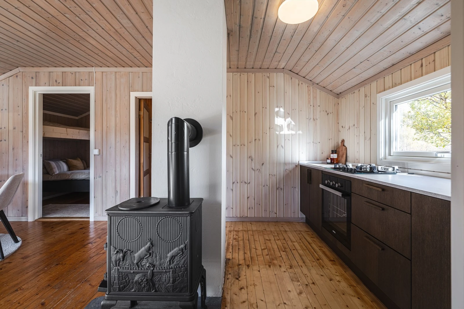 Ny vedovn og nytt kjøkken Galleribilde