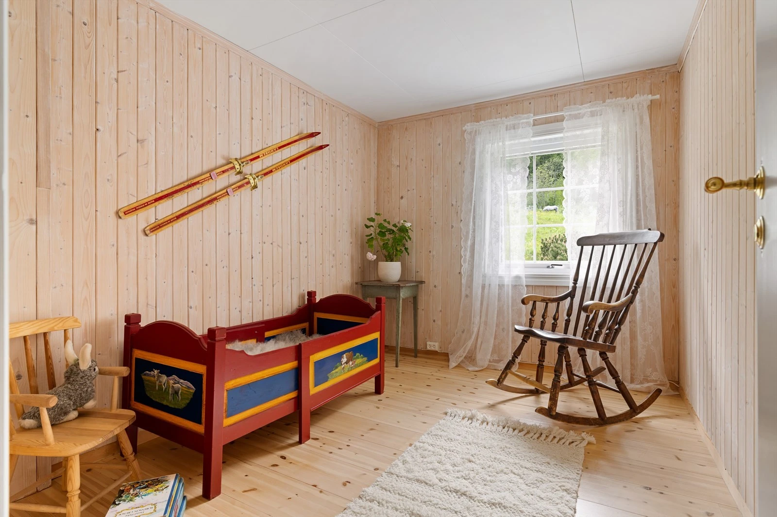 Soverom nr 4 er på ca. 7 m². Galleribilde