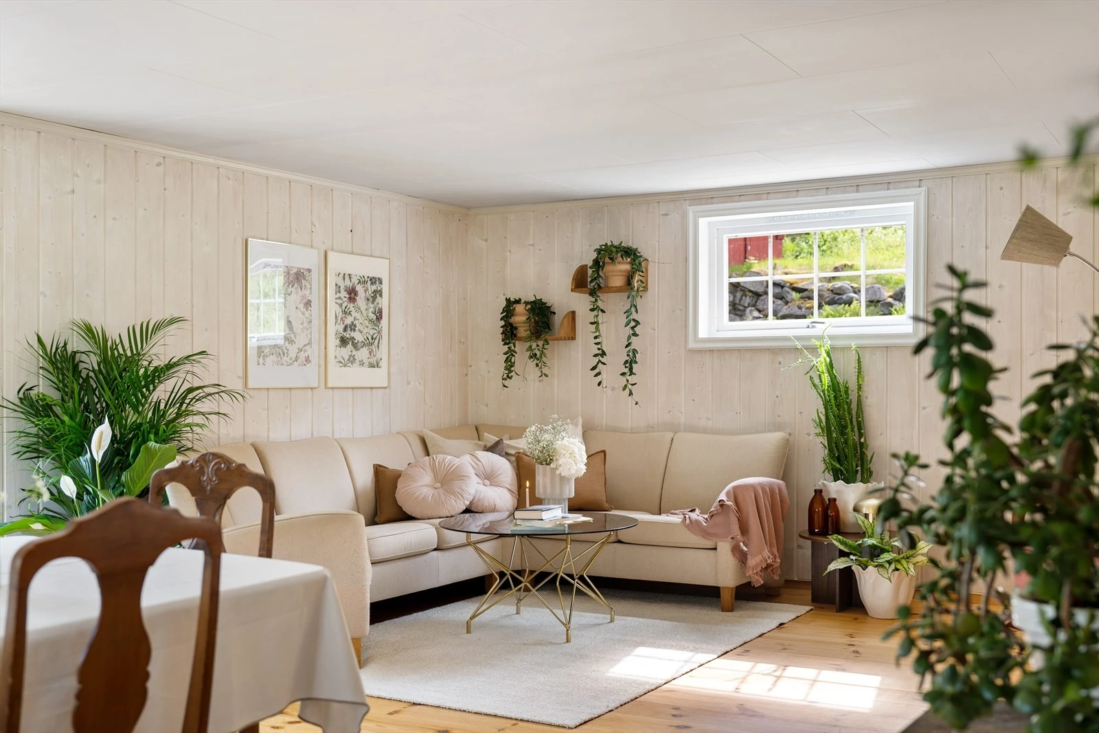 Flott stue på ca. 30 m². Galleribilde