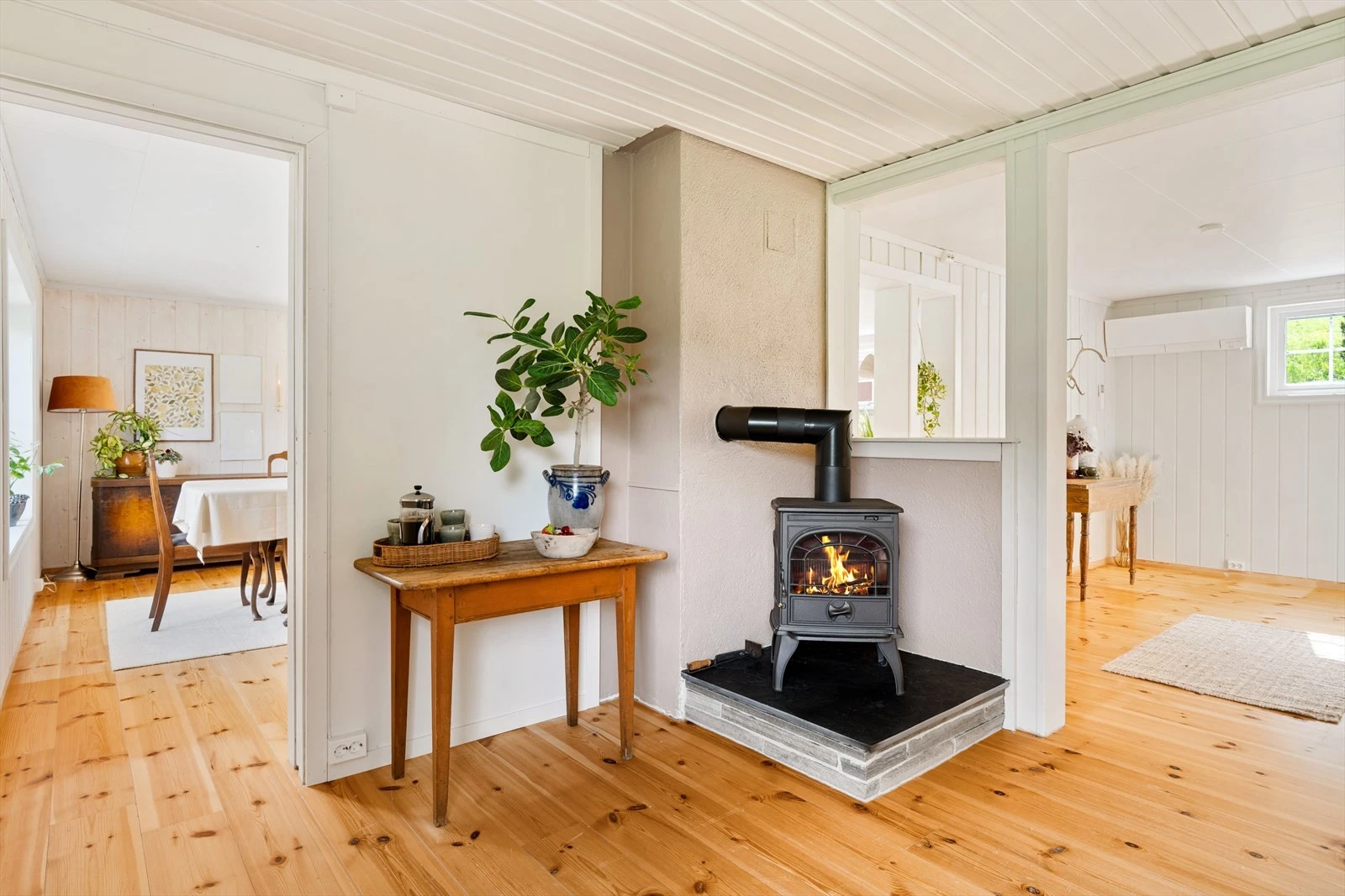 Egen vedovn på kjøkkenet vil komme godt med på kalde vinterdager. Galleribilde