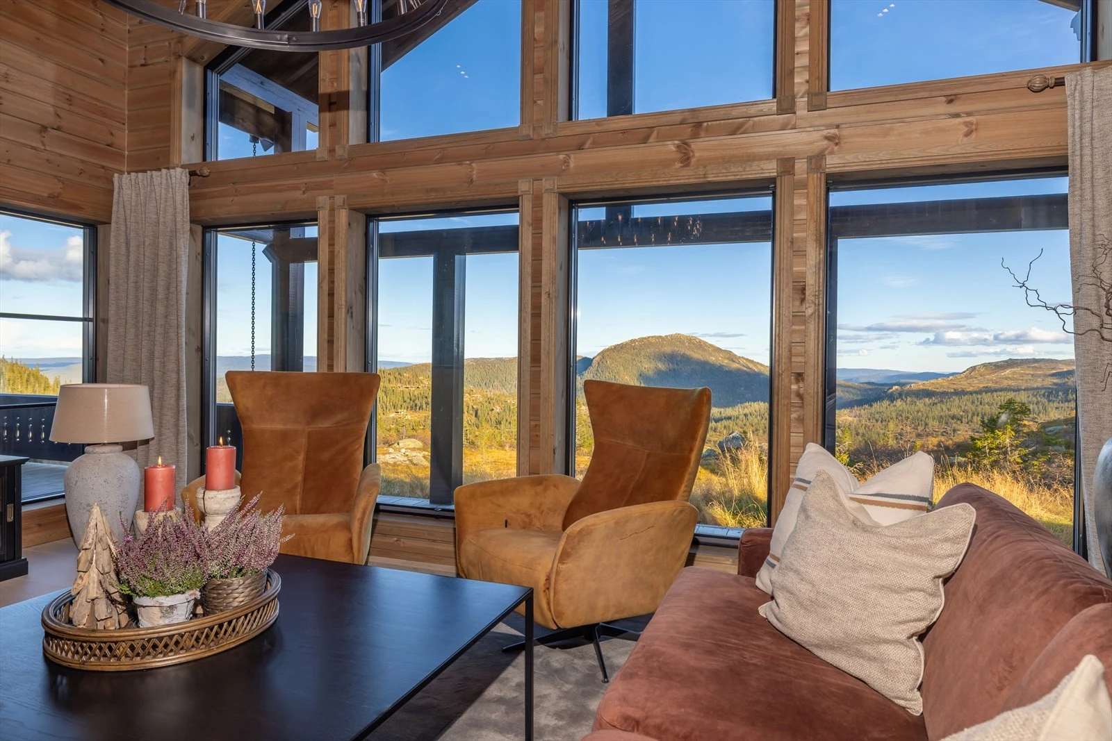 Høgevarde er en unik mulighet for de som ønsker tilgang til et vakkert høyfjell med kort kjøretid fra østlandet Galleribilde