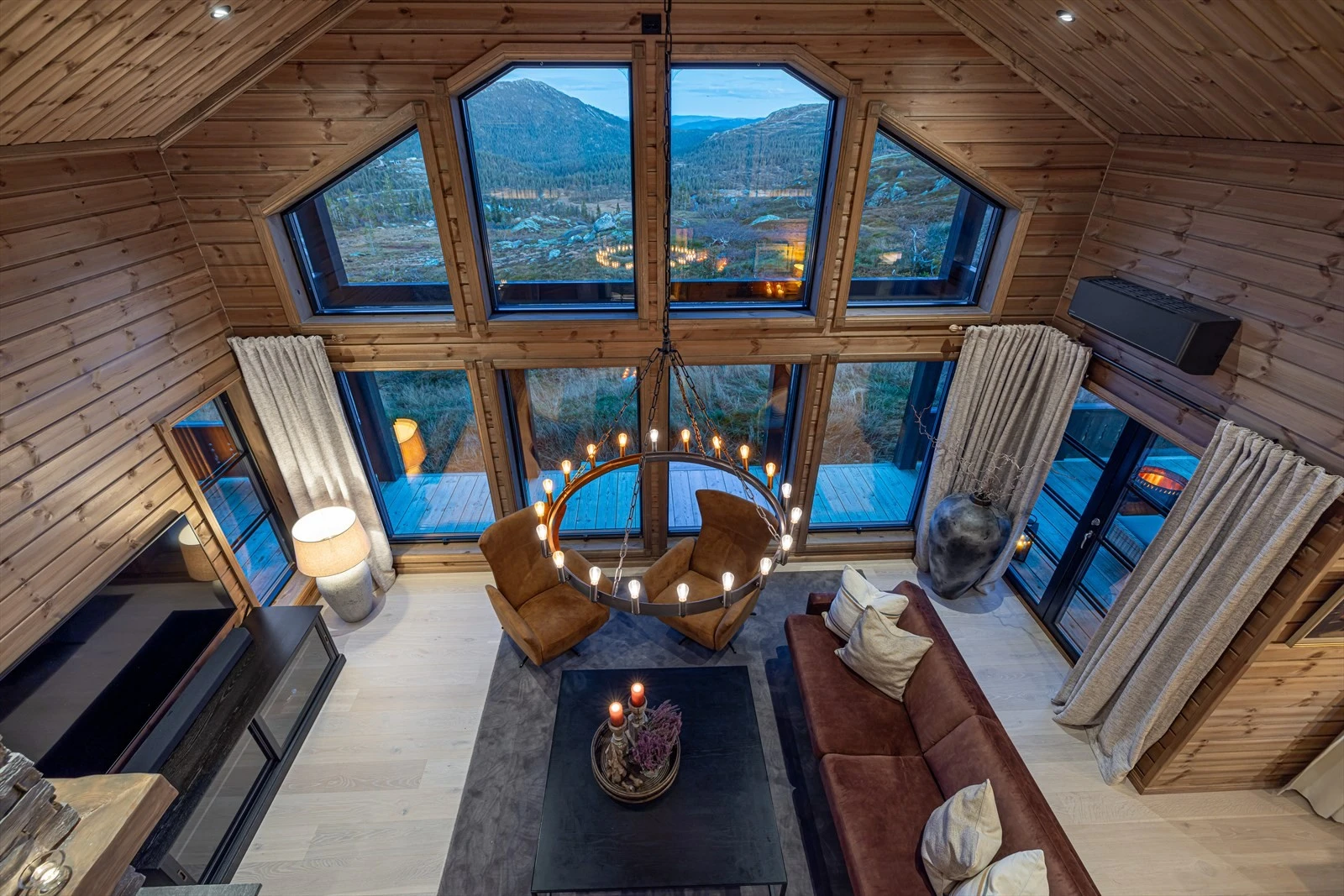 Stuen sett fra 2. etasje Galleribilde