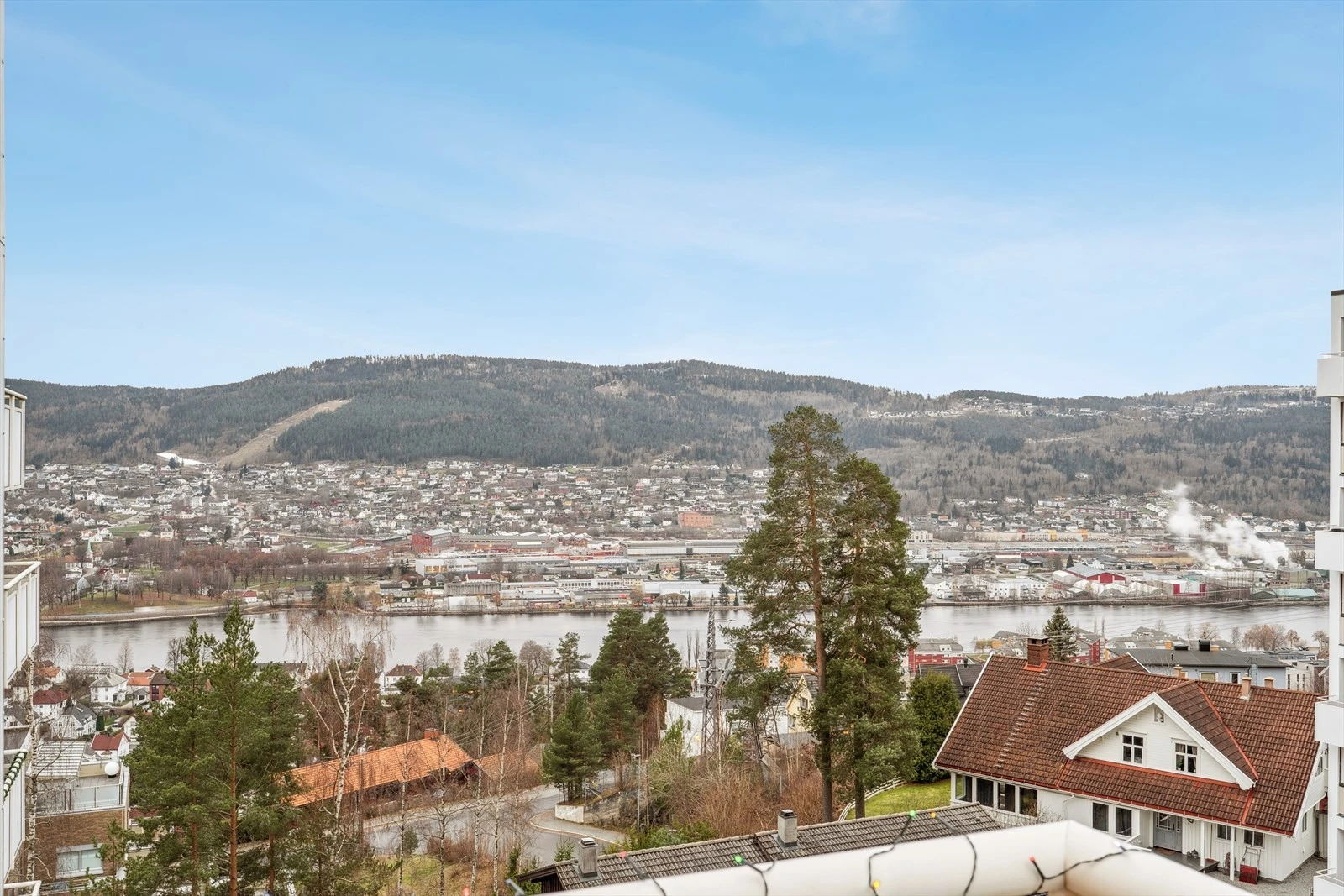 Nydelig utsikt fra balkongen