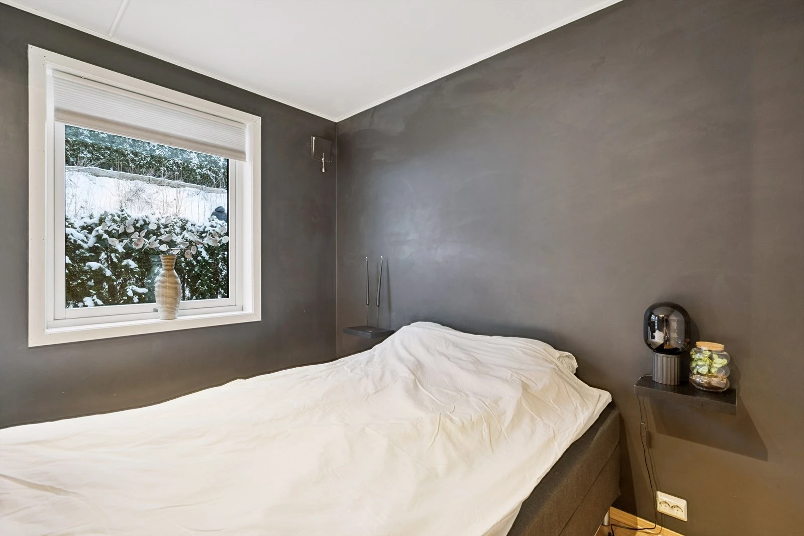 Soverom med plass til dobbeltseng.