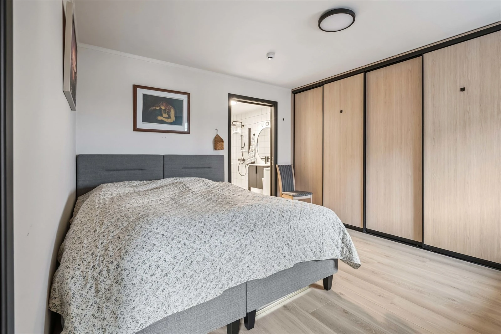 Store og praktiske garderobeskap (ny garderobe i 2024)