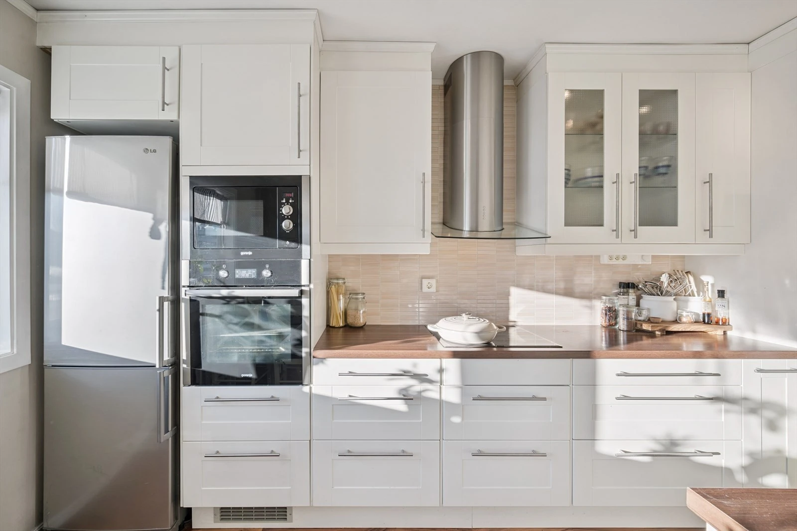 Pent og velholdt kjøkken fra 2010