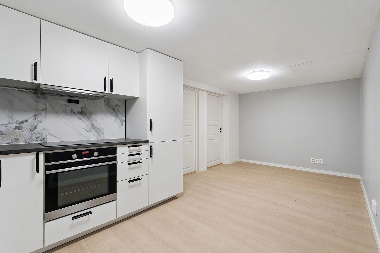 Hybel - Helt nyoppusset kjøkken / stue (2025)