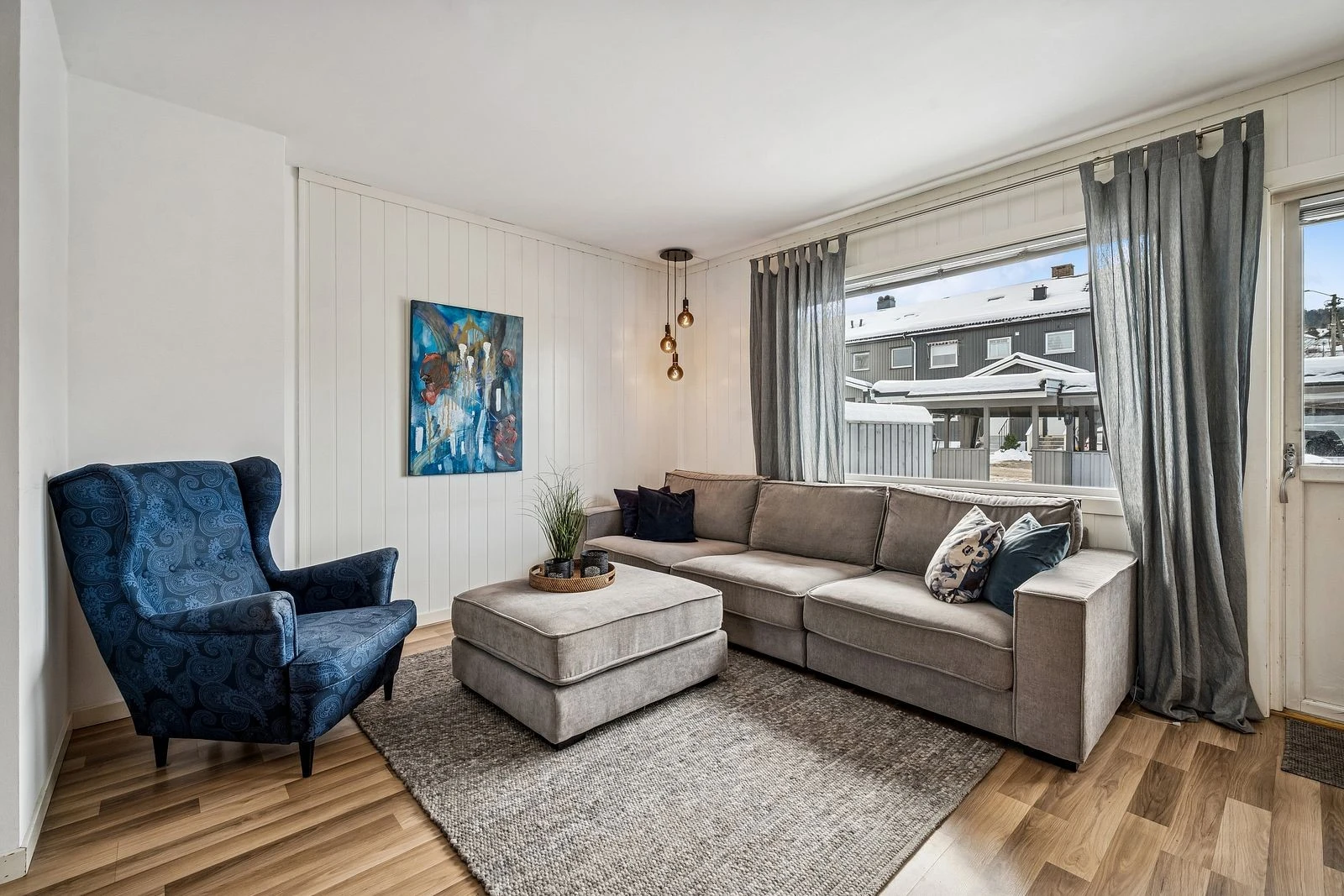 God plass til sofa og sofabord!