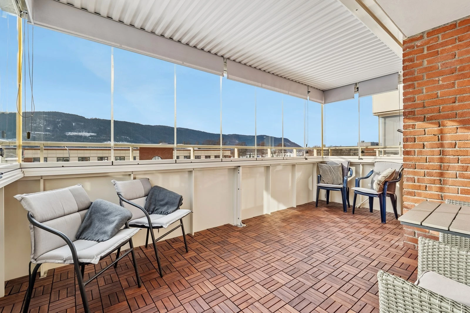Balkong med nydelige solforhold