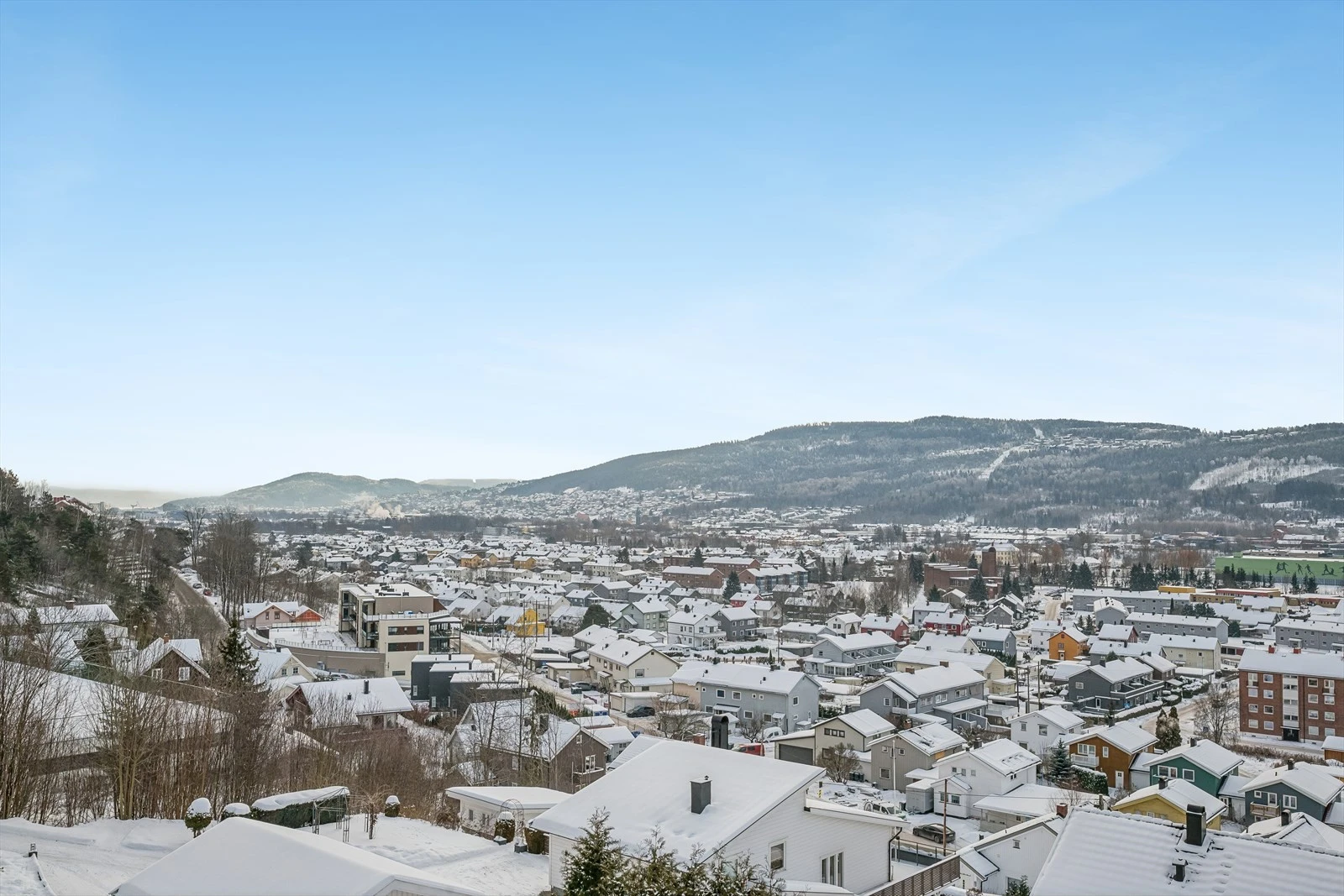 Utsikt mot Strømsåsen og sentrum