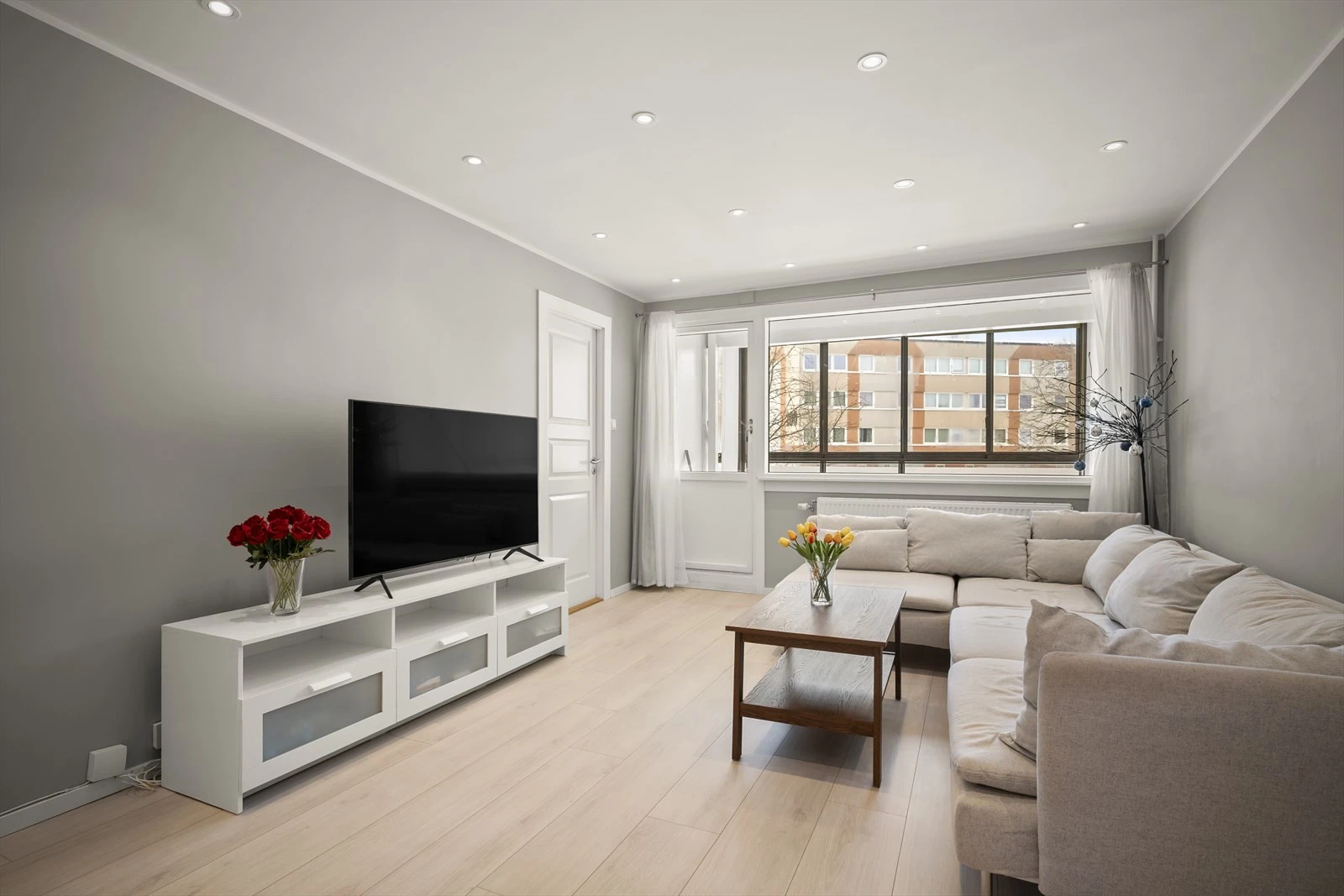 NBBO Eiendomsmegling v/Tomas Urbanik ønsker velkommen til visning i Lauritz Hervigsvei 95C!