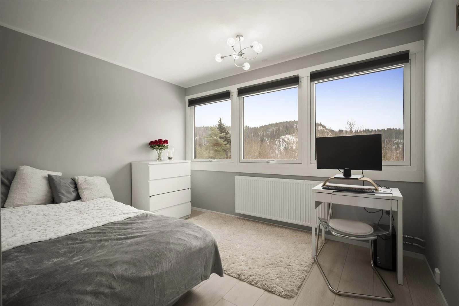 Soverom 2 med god romfølelse og rolige omgivelser