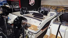 Uttern S53 Premium Edition powered by Mercury F 115 EFI - Velutstyrt modell