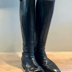 Ridestøvler str 30 selges | FINN.no De Niro dressur ridestøvler str. 3940 | FINN.no