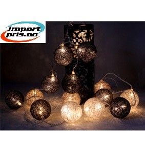 ROMANTISK BALL LENKE sort og grå | FINN.no Romantisk sort taklampe | FINN.no