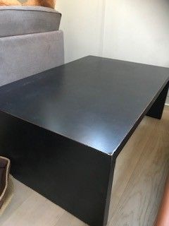 Meget pent sort sofa bord til salgs | FINN.no Meget pent spisebord fra 2013 | FINN.no