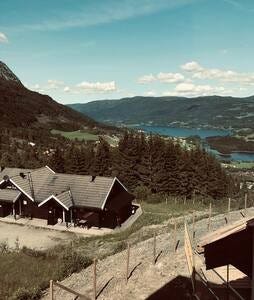 Nydelig utsikt fra terrassen. Galleribilde