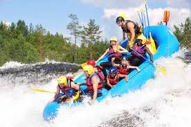 Trollaktiv; ligger rett før Evje sentrum. 15-20 min fra hytta. Galleribilde