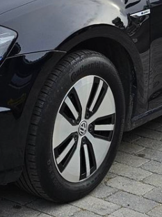 WVWZZZAUZJW902806 2018 VOLKSWAGEN GOLF-3