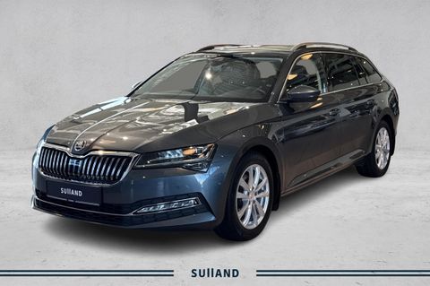 Ypperlig bil for hele familien - Skoda Superb 2021 modell.
