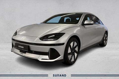 Se her! En stilig Hyundai IONIQ 6 som garantert får blikk. Med sitt moderne design og smarte løsninger blir hver kjøretur en opplevelse du vil nyte – og andre vil beundre!