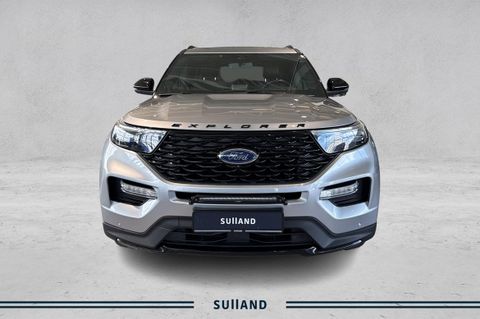 2021 Ford Explorer St- Line Ladbar hybrid.
