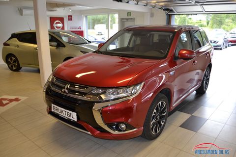 Mitsubishi Outlander Instyle+ 2.0-202 Plug-in Hybrid EV AT 4WD 5-seter 2016, 66 000 km, kr 329 000,- Mitsubishi Outlander Instyle+ 2.0-202 Plug-in Hybrid EV AT 4WD 5-seter 2016, 66 000 km, kr 329 000,-