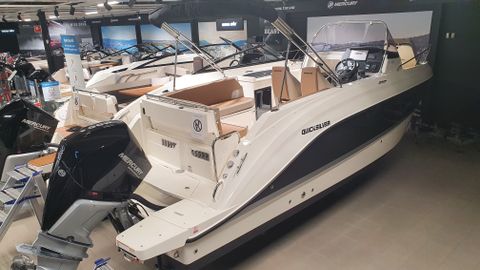 Quicksilver 805 Sundeck // Mercury 300 V8 Verado - Innbytte/Finans