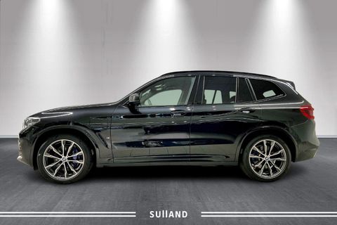 Med BMW X3 xDrive30e opplever du bærekraftige mobilitet og effektiv kjøredynamikk.