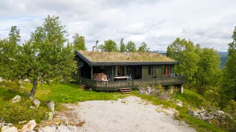 Mjølstøylvegen 37, Edland