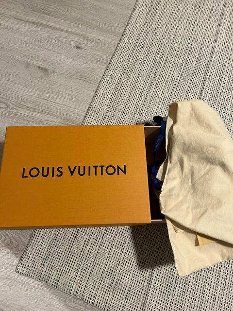 Armbånd, Louis Vuitton –  – Køb og Salg af Nyt og Brugt
